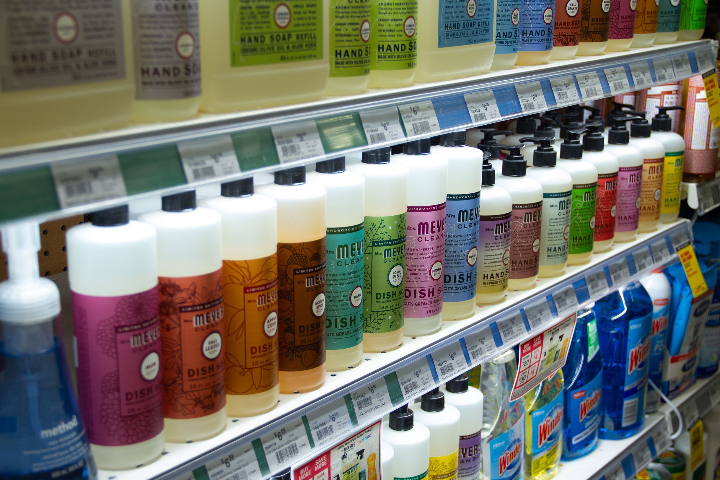 Retail Shelf Lighting – Armacost Lighting
